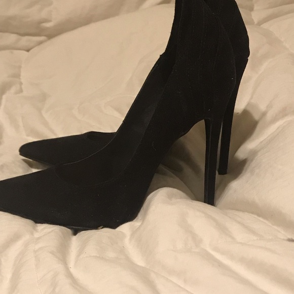 Pumps - Picture 3 of 5